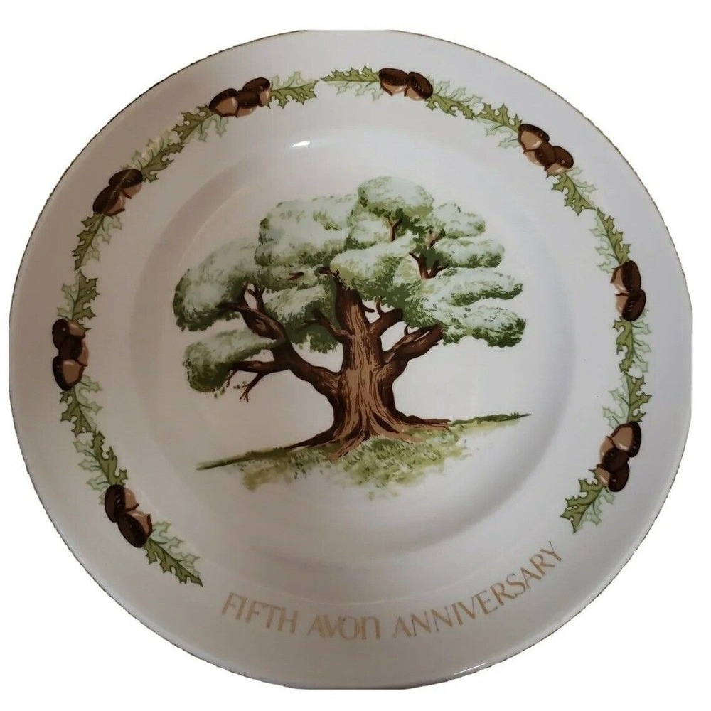 Avon Fifth Anniversary Plate The Great Oak Tree Acorn Holly Border Porcelain